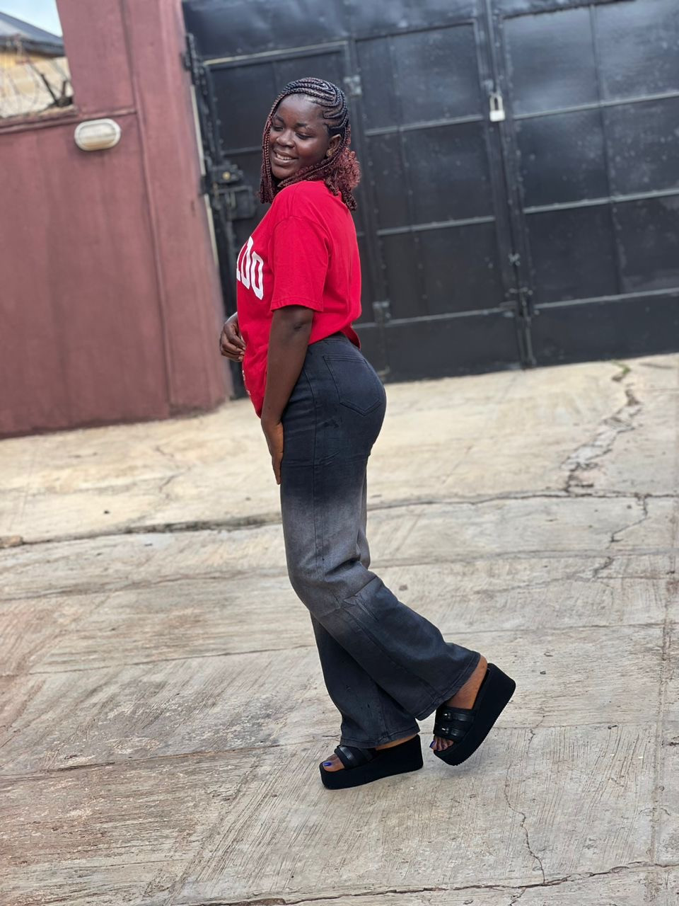 Olotupelumi23 Profile Picture