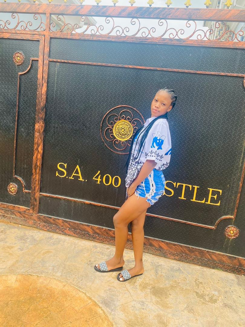 Damilola Ola Profile Picture